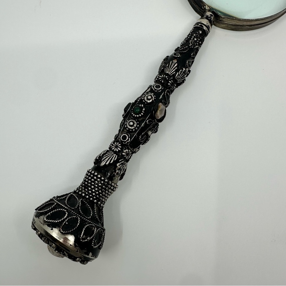 Vintage Magnifying Glass with Embedded stones - Picture 3 of 10